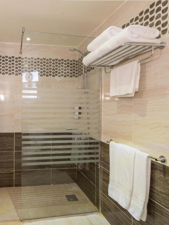 03.10 avion Bucuresti, Egipt - Hurghada Hurghada City, Hurghada Long Beach Resort 773 EURO, 7 nopti, All inclusive