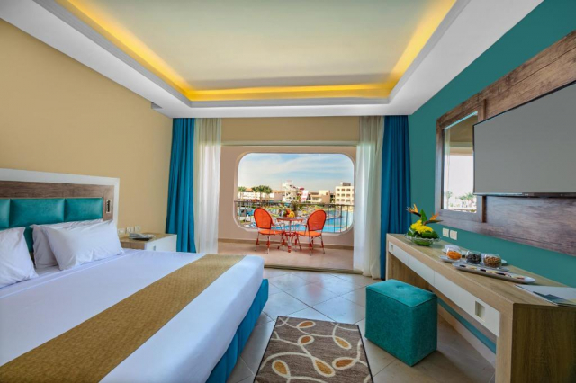 01.11 avion Bucuresti, Egipt - Hurghada Hurghada City, Titanic Resort & Aqua Park 704 EURO, 7 nopti, All inclusive