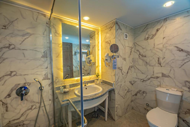 01.11 avion Bucuresti, Egipt - Hurghada Hurghada City, Titanic Resort & Aqua Park 704 EURO, 7 nopti, All inclusive