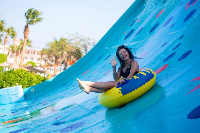 01.11 avion Bucuresti, Egipt - Hurghada Hurghada City, Titanic Resort & Aqua Park 704 EURO, 7 nopti, All inclusive