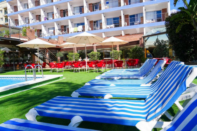 30.09 avion Bucuresti, Spania - Costa Brava - Barcelona Lloret de Mar, Hotel htop Palm Beach & SPA 606 EURO, 7 nopti, Demipensiune inclusa