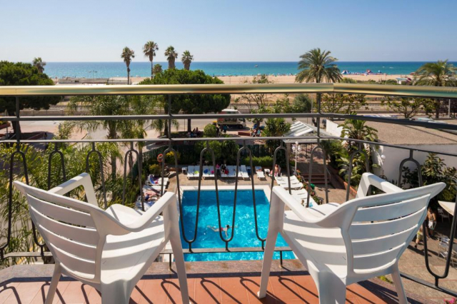 02.10 avion Bucuresti, Spania - Costa Brava - Barcelona Malgrat de Mar, Hotel htop Planamar 577 EURO, 7 nopti, Mic dejun inclus