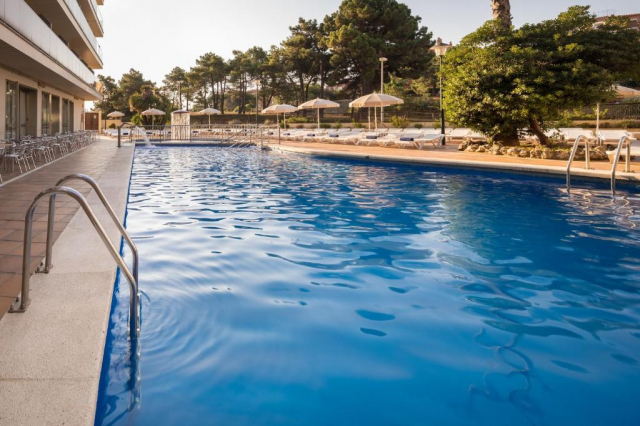 02.10 avion Bucuresti, Spania - Costa Brava - Barcelona Lloret de Mar, Hotel htop Royal Star & SPA 567 EURO, 7 nopti, Demipensiune inclusa