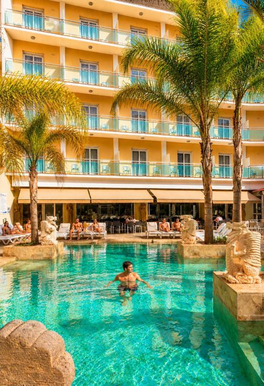 02.10 avion Bucuresti, Spania - Costa Brava - Barcelona Lloret de Mar, Hotel La Palmera & Spa 616 EURO, 7 nopti, Demipensiune inclusa