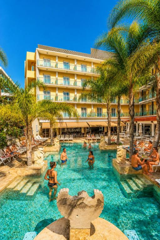 02.10 avion Bucuresti, Spania - Costa Brava - Barcelona Lloret de Mar, Hotel La Palmera & Spa 616 EURO, 7 nopti, Demipensiune inclusa
