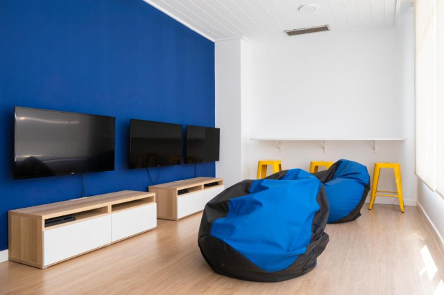 02.10 avion Bucuresti, Spania - Costa Brava - Barcelona Calella, Hotel htop Olympic 606 EURO, 7 nopti, Demipensiune inclusa