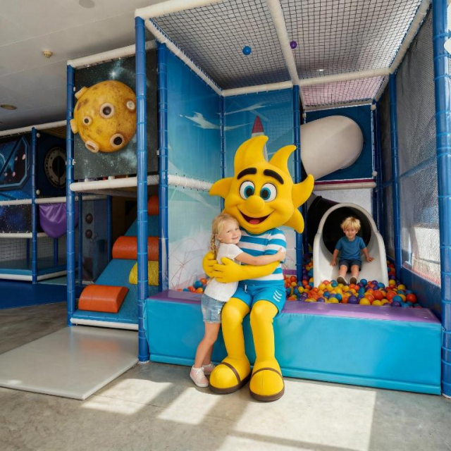 02.10 avion Bucuresti, Spania - Costa Brava - Barcelona Calella, Hotel htop Olympic 606 EURO, 7 nopti, Demipensiune inclusa