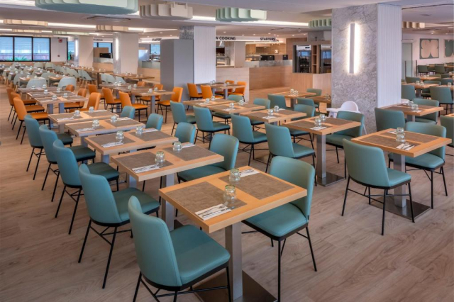 02.10 avion Bucuresti, Spania - Costa Brava - Barcelona Lloret de Mar, Hotel GHT Oasis Park & SPA 587 EURO, 7 nopti, Mic dejun inclus