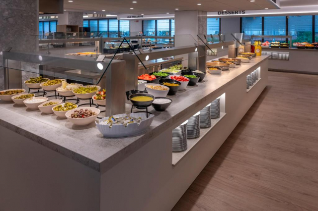 02.10 avion Bucuresti, Spania - Costa Brava - Barcelona Lloret de Mar, Hotel GHT Oasis Park & SPA 587 EURO, 7 nopti, Mic dejun inclus