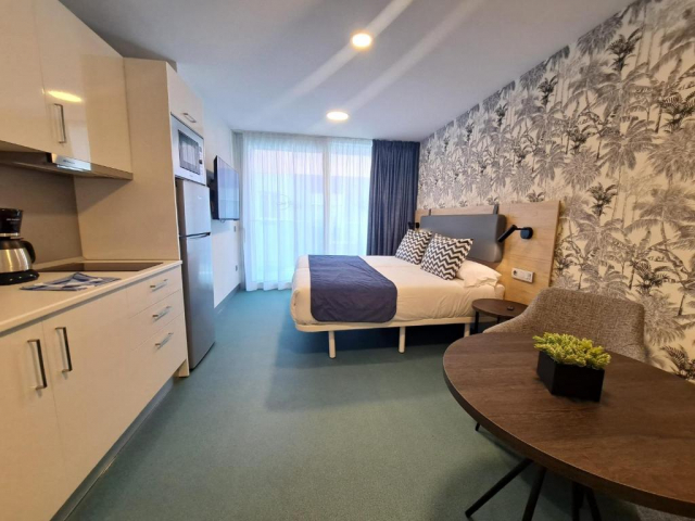 03.10 avion Bucuresti, Spania - Gran Canaria Las Palmas, RK Farallon Canteras 694 EURO, 7 nopti, Fara masa