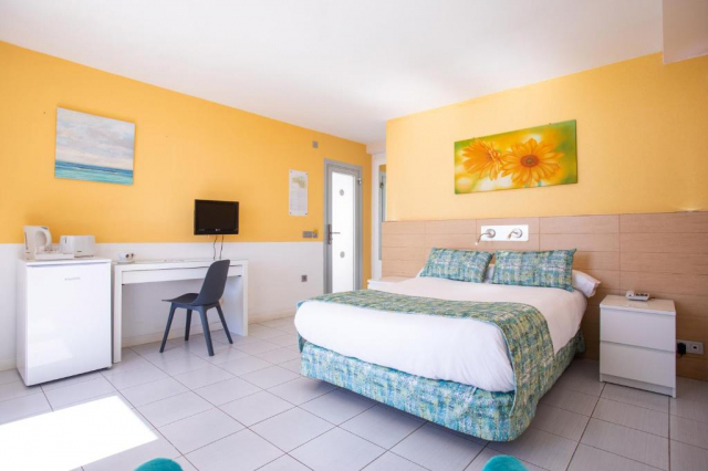 03.10 avion Bucuresti, Spania - Gran Canaria Puerto Rico, Servatur Riosol 724 EURO, 7 nopti, Fara masa