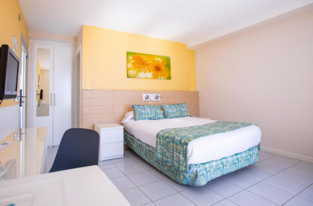 03.10 avion Bucuresti, Spania - Gran Canaria Puerto Rico, Servatur Riosol 724 EURO, 7 nopti, Fara masa