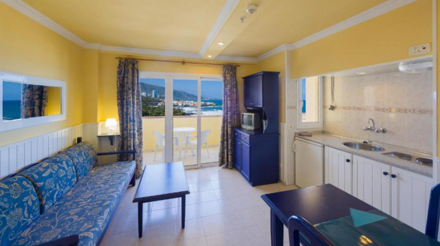 28.09 avion Bucuresti, Spania - Tenerife Puerto de la Cruz, Apartamentos Teneguia 636 EURO, 7 nopti, Fara masa
