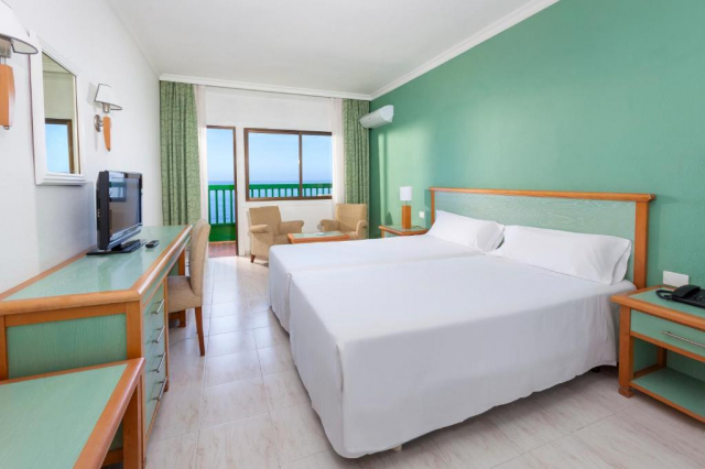 28.09 avion Bucuresti, Spania - Tenerife Puerto de la Cruz, Sol Puerto de la Cruz Tenerife (ex. Puerto Playa) 734 EURO, 7 nopti, Mic dejun inclus