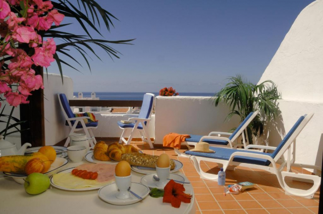 28.09 avion Bucuresti, Spania - Tenerife Los Cristianos, Ona Beverly Hills Suites 753 EURO, 7 nopti, Fara masa