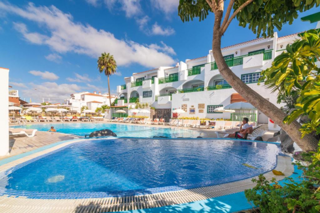 28.09 avion Bucuresti, Spania - Tenerife Costa Adeje, Aparthotel Neptuno Costa Adeje 773 EURO, 7 nopti, Fara masa