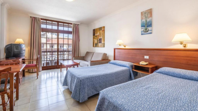 12.10 avion Bucuresti, Spania - Tenerife Puerto de la Cruz, Be Smart Florida Plaza 704 EURO, 7 nopti, Fara masa