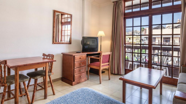 12.10 avion Bucuresti, Spania - Tenerife Puerto de la Cruz, Be Smart Florida Plaza 704 EURO, 7 nopti, Fara masa