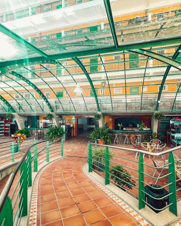 12.10 avion Bucuresti, Spania - Tenerife Puerto de la Cruz, La Carabela Apartamentos 685 EURO, 7 nopti, Fara masa