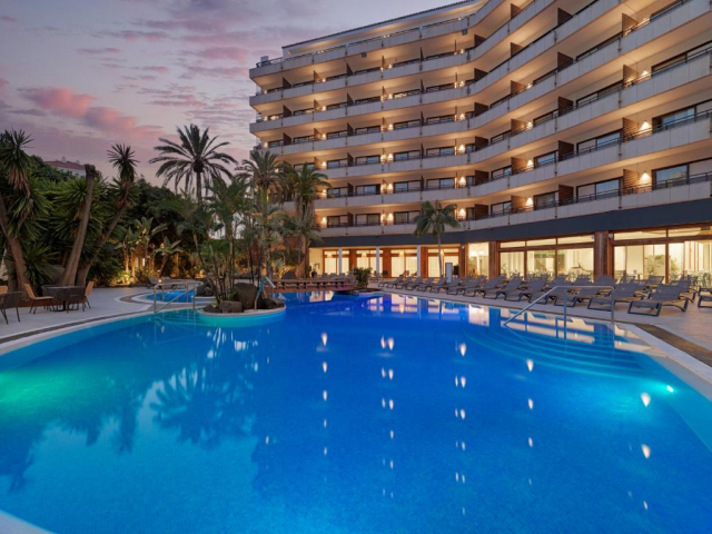 12.10 avion Bucuresti, Spania - Tenerife Puerto de la Cruz, Hotel Fergus Puerto de la Cruz 861 EURO, 7 nopti, Demipensiune inclusa