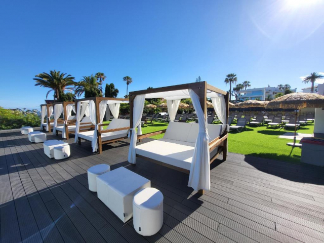 12.10 avion Bucuresti, Spania - Tenerife Puerto de la Cruz, Hotel Fergus Puerto de la Cruz 861 EURO, 7 nopti, Demipensiune inclusa