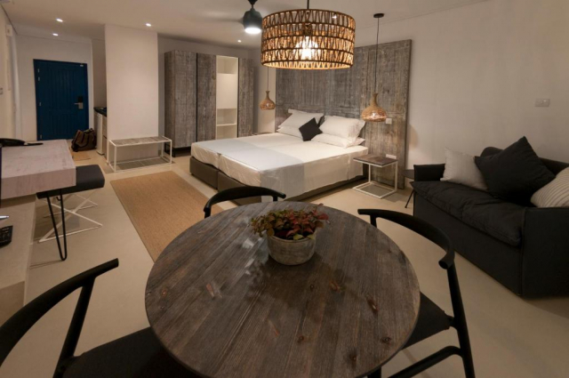 19.10 avion Bucuresti, Cipru - Zona Larnaca Limassol, Hotel Hylatio Tourist Village 626 EURO, 7 nopti, Mic dejun inclus
