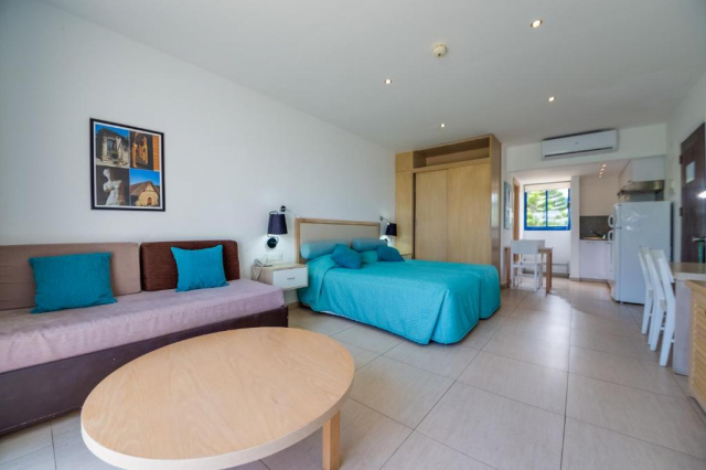 03.10 avion Cluj Napoca, Cipru - Zona Larnaca Ayia Napa, MarisMare Apartments 753 EURO, 7 nopti, Fara masa