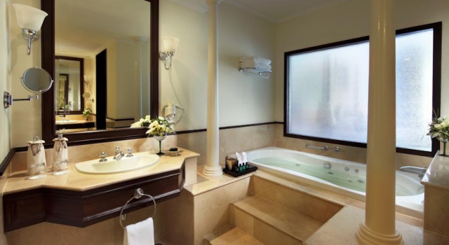 ULTRA LAST MINUTE HOLIDAY DELUXE  PE PLAJA IN KRABI -THAILANDA 8 NOPTI CAZARE   5***** SOFITEL ZBOR DIN OTOPENI CU TAXE INCLUSE