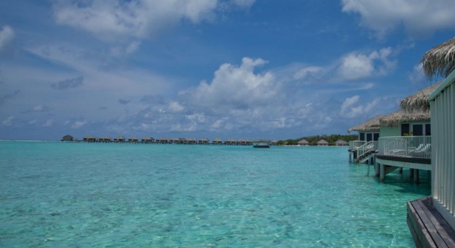 LAST MINUTE  DEUXE  MALDIVE  SHERATOON FULL MOON 5***** ZBOR DIRECT  DIN OTOPENI CU TAXE INCLUSE