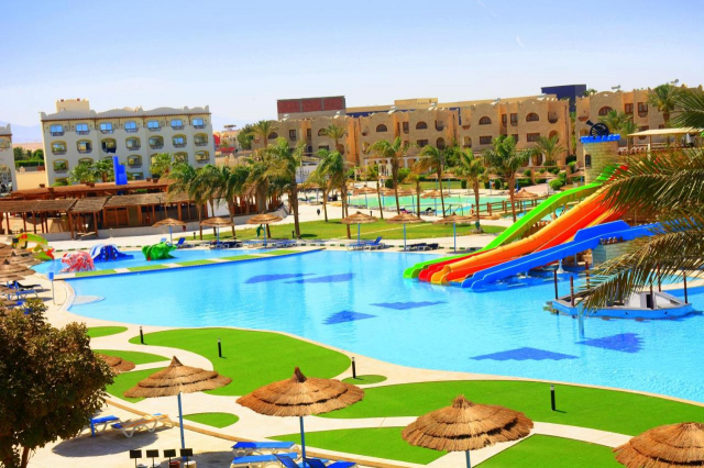 ULTIMELE LOCURI EGYPT 5***** ALL INCLUSIVE ROYAL LAGOON ZBOR CHARTER DIN OTOPENI  CU TAXE INCLUSE