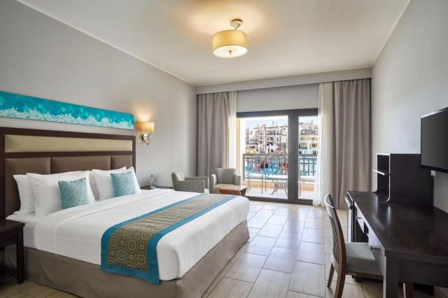 SUPER OFERTA HURGHADA din BUCURESTI: STELLA DI MARE BEACH RESORT  5*, la 911 €/persoana. Totate taxele incluse