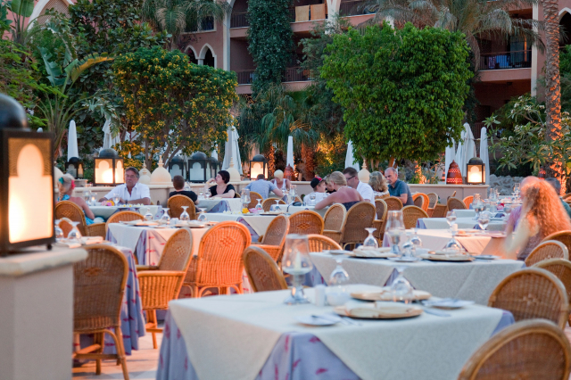 SUPER OFERTA HURGHADA din BUCURESTI: RED SEA MAKADI PALACE 4*, la 605 €/persoana. Totate taxele incluse
