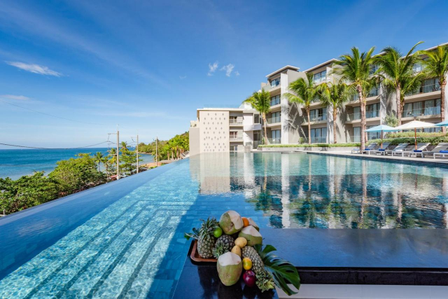 ULTRA DELUXE PE PLAJA IN THAILANDA-PHUKET LA 5***** OCEANFRONT 7 NOPTI CAZARE ZBOR  DIRECT CU TAXE INCLUSE