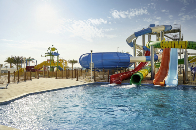 SUPER OFERTA LA DUBAI 4**** ALL INCLUSIVE  RIU DUBAI  ZBOR CHARTER DIN OTOPENI CU TAXE INCUSE