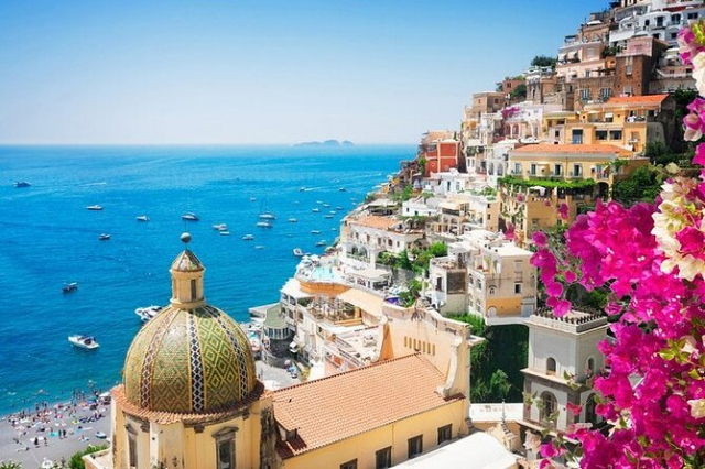 Sejur Napoli - Coasta Amalfi: 750 euro cazare 7 nopti cu demi pensiune+ transport avion+ toate taxele