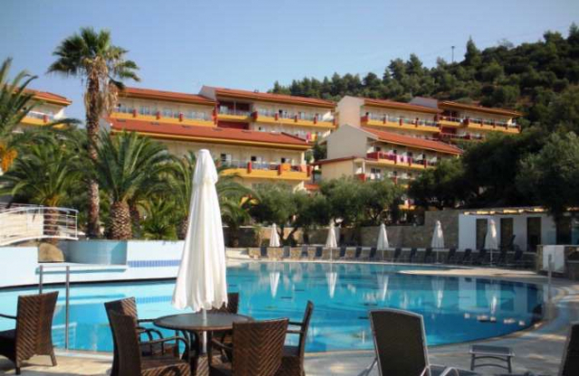 Paste si 1 mai in Halkidiki la  Lagomandra Hotel&amp;Spa 4* 