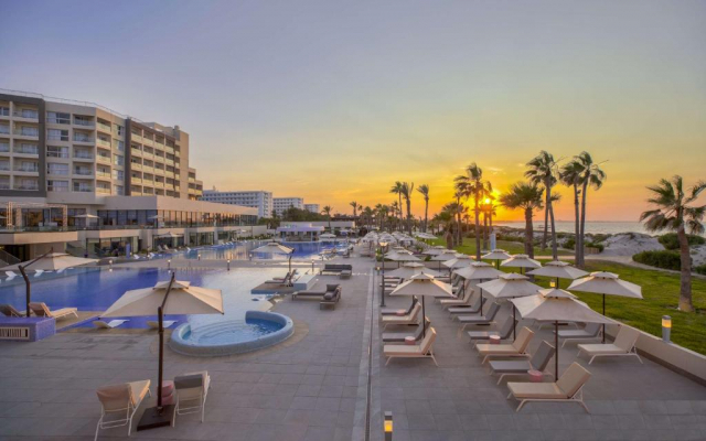 10.05 Tunisia Vara 2024, Hilton Skanes Monastir Beach Resort  5* avion , 7 nopti , pret/ persoana =410Eur