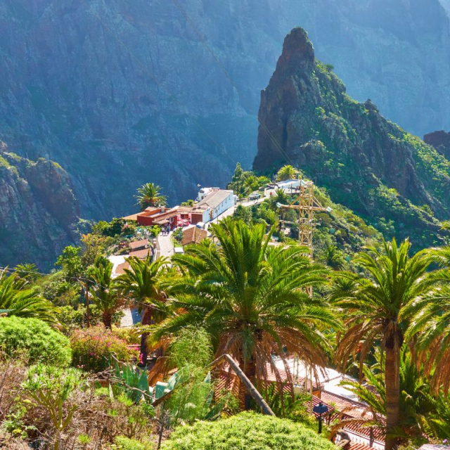 Last Minute Tenerife Hotel Vulcano 4*  mic dejun , zbor direct si taxe incluse 1239 euro/persoana