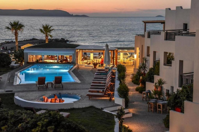 ULTRA LAST MINUTE  INSULA CRETA 4*** YRIA BEACH HOTEL  ZBOR CHARTER DIN OTOPENI CU TAXE INCLUSE