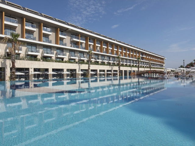 BELEK !! 819 EURO/PERS PLECARE 15.09.2024 DIN BUCURESTI -Aydinbey Queen''s Palace Hotel