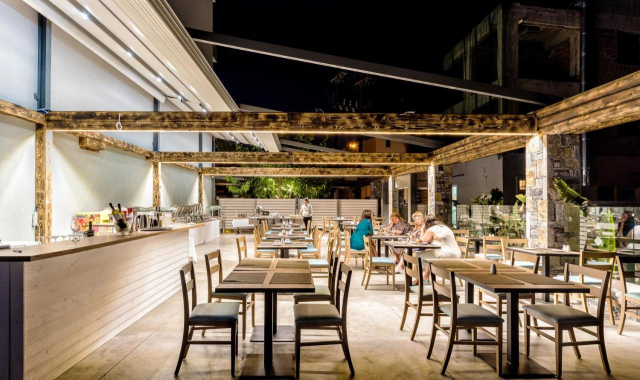ULTRA LAST MINUTE INSULA CRETA  4**** DEMIPENSIUNE  POLLIS HOTEL ZBOR DIN OTOPENI  CU TAXE INCLUSE