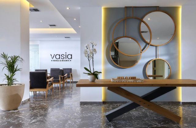ULTRA LAST MINUTE INSULA CRETA 4**** VASIA ROYAL  ZBOR CHARTER DIN  OTOPENI CU TAXE INCLUSE