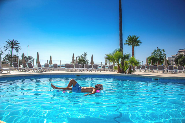 ULTRA LAST MINUTE PALMA DE MALLORCA A PLAYA MOREYA 3*** ZBOR DIRECT DIN OTOPENI CU TAXE INCLUSE