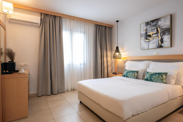 ULTRA LAST MINUTE INSULA CRETA 4**** ALL INCLUSIVE ARIADNE  BEACH HOTEL ZBOR CHARTER DIN OTOPENI CU TAXE INCLUSE