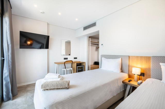 ULTRA LAST MINUTE INSULA CRETA 5*****ALL INCLUSIVE ATHINA PALACE  BEACH ZBOR CHARTER DIN OTOPENI  CU TAXE  INCLUSE