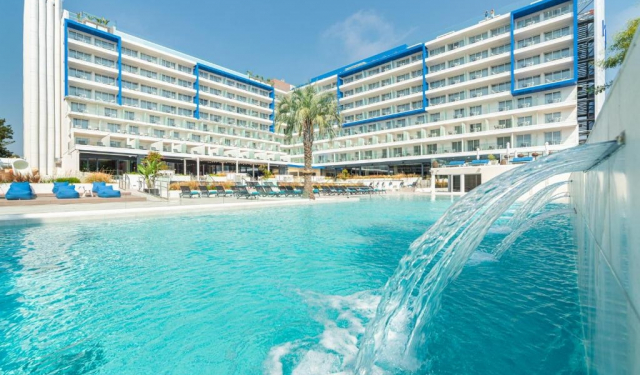  COSTA BRAVA 619 EURO / PERS - PLECARE DIN BUCURESTI 19.10 -  L''Azure Hotel ,7 nopti cazare