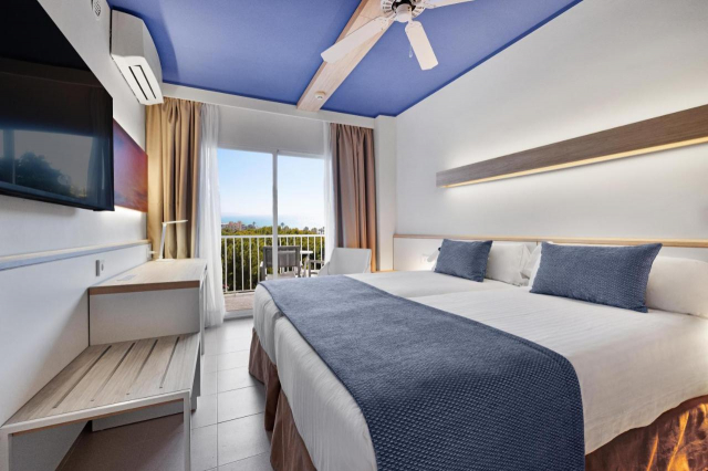 ULTRA LAST MINUTE PALMA DE MALLORCA 4**** PABISA SOFIA DEMIPENSIUNE ZBOR DIRECT DIN OTOPENI CU TAXE INCLUSE