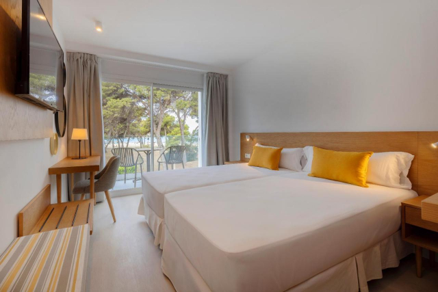 ULTRA LAST MINUTE PALMA DE MALLORCA WHALA ISABELLA 4**** DEMIPENSIUNE ZBOR CHARTER CU TAXE INCLUSE