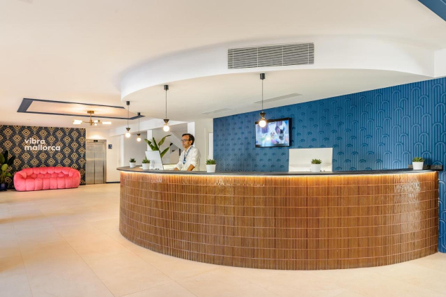 ULTRA LAST MINUTE PALMA DE MALLORCA VIBRA PALMA CACTUS 4**** DEMIPENSIUNE ZBOR DIN OTOPENI/CLUJ NAPOCA CU TAXE INCLUSE