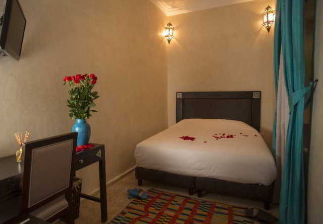 MAROC - MARRAKECH 827 EURO / PERS PLECARE DIN BUCURESTI 02.11 -Riad La Rose Du Désert 